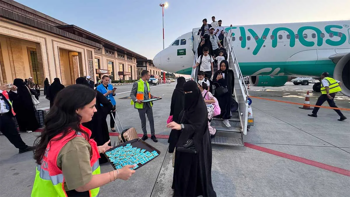 Riyad'dan Rize'ye ilk uçuş törenle karşılandı