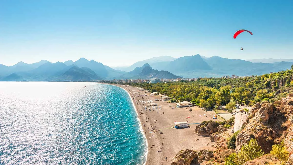 Antalya’da yeni rekor: 2024’te 17,2 milyon turist ağırladı
