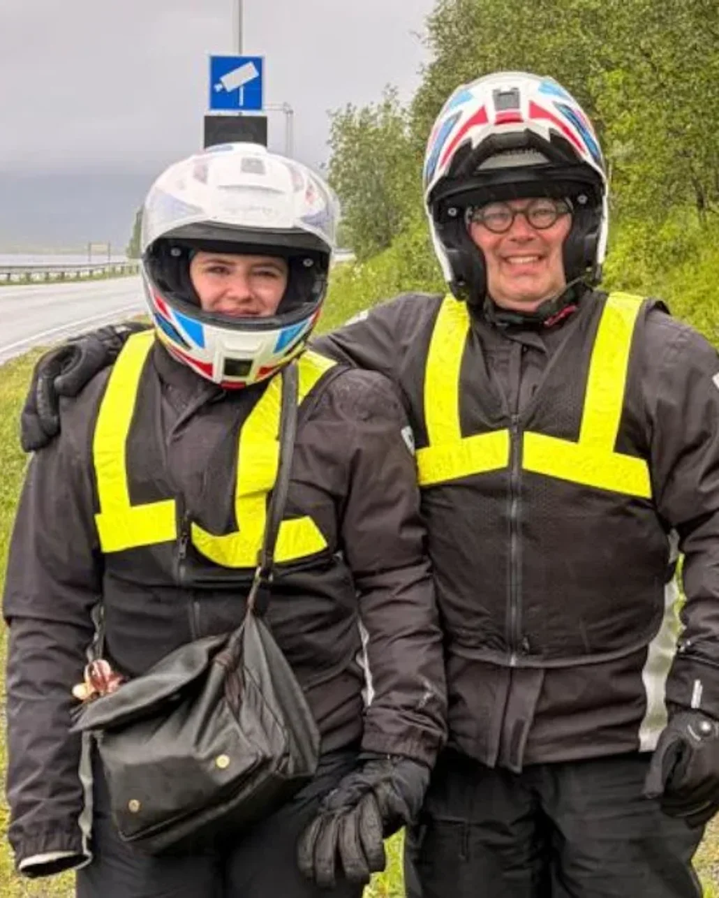 Baba-Kız, Vespa ile çıktıkları 4.500 km’lik yolculuklarını tamamladı: 331 çocuğa umut oldular