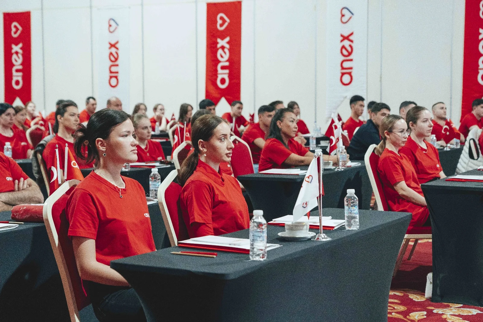 Anex Tour, misafir memnuniyeti için 700 rehberini Antalya’da eğitime aldı