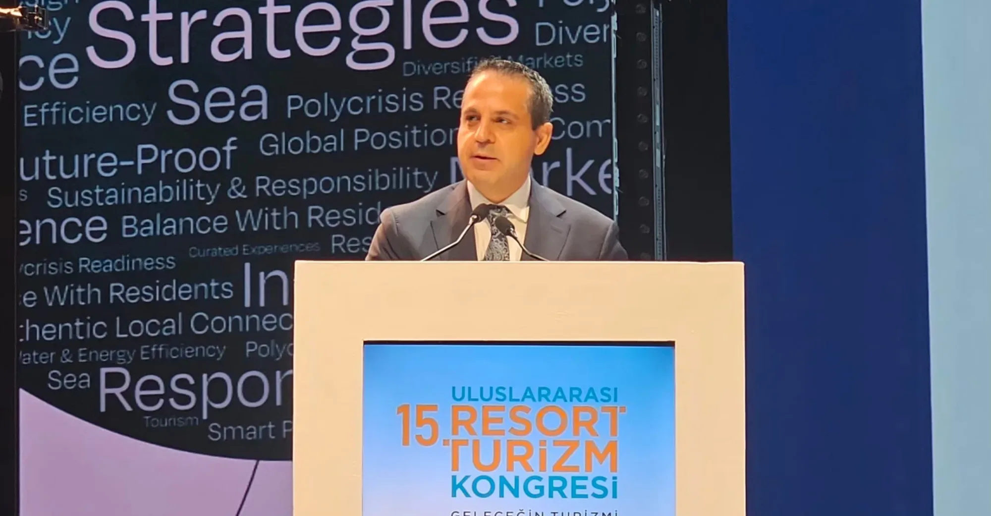 TÜROFED Başkanı Erkan Yağcı: "Ürünlerimizi dönüştürmemiz gerekiyor. Yatak sayımızı artırmak yerine var olanı geliştirmeliyiz"