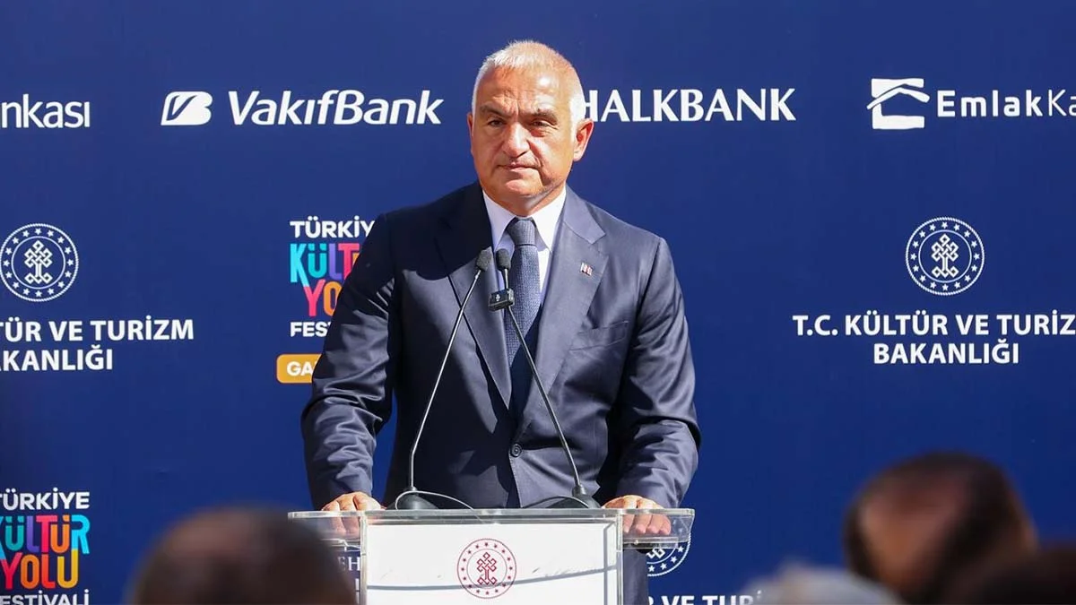 Bakan Ersoy: “Yaptığımız çalışmalar neticesinde dünya turizminde ilk 5'teyiz”