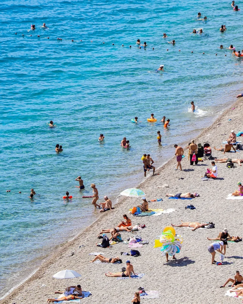 Antalya’da yeni genelge Plajların belirli bölümleri "Sigarasız alan" olarak düzenlenebilecek