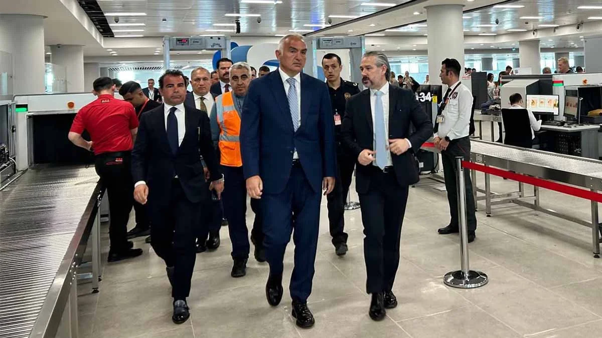 Bakan Ersoy: “Antalya'da 18 milyon ziyaretçi ağırlamayı hedefliyoruz”