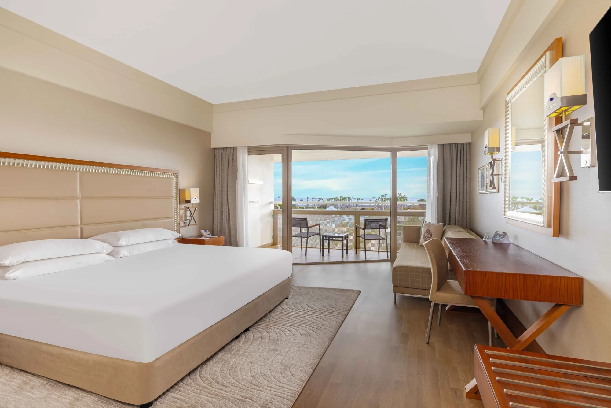 Hilton Dalaman Sarıgerme Resort & Spa, yenilenen yüzü ile misafirlerini bekliyor