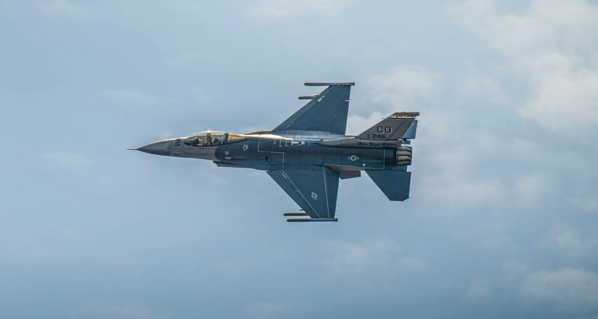 Balıkesir'de F-16 savaş uçağımız düştü: 1 askerimiz şehit   