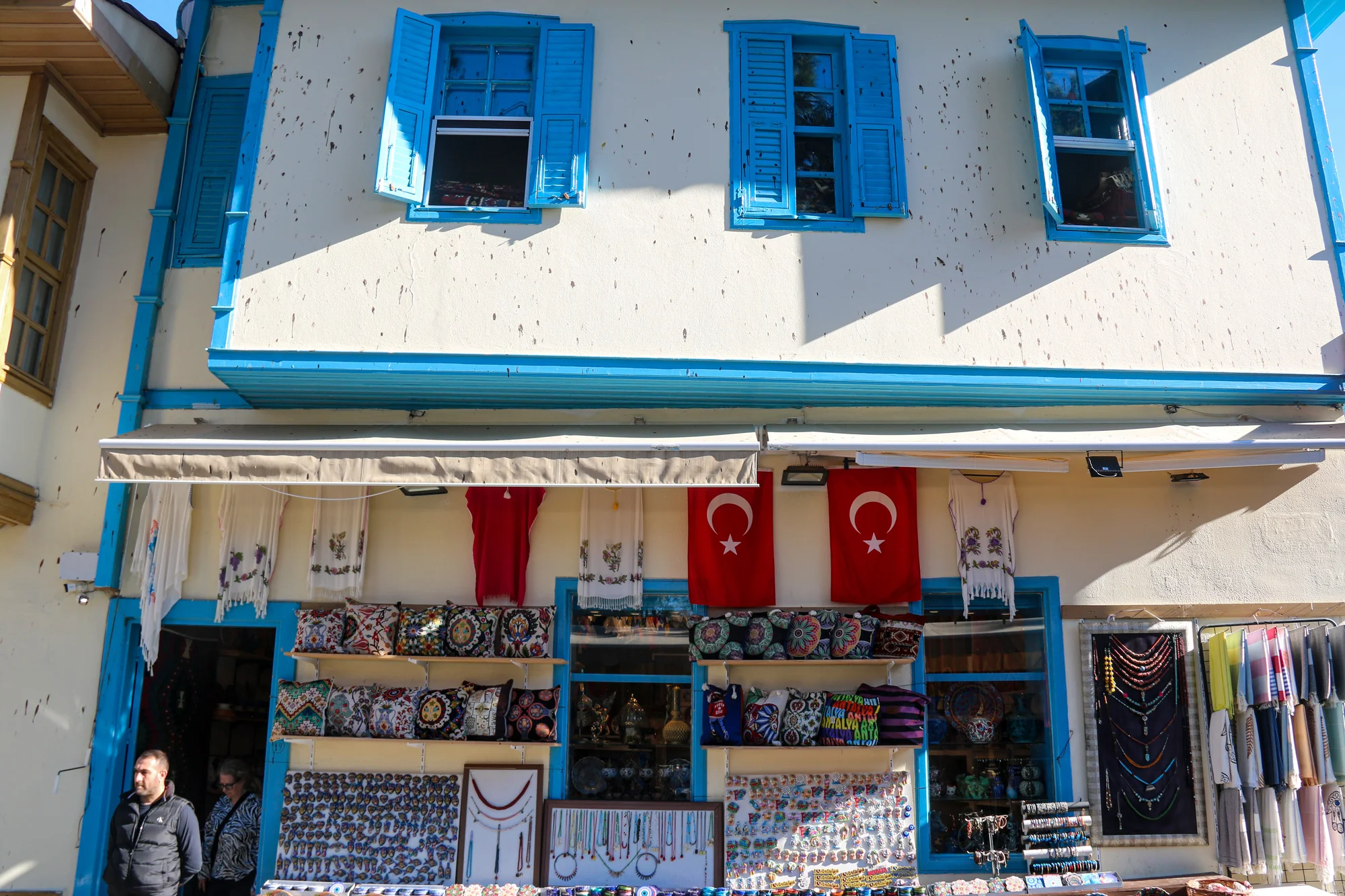 Antalya’daki otelin yarasa çaresizliği
