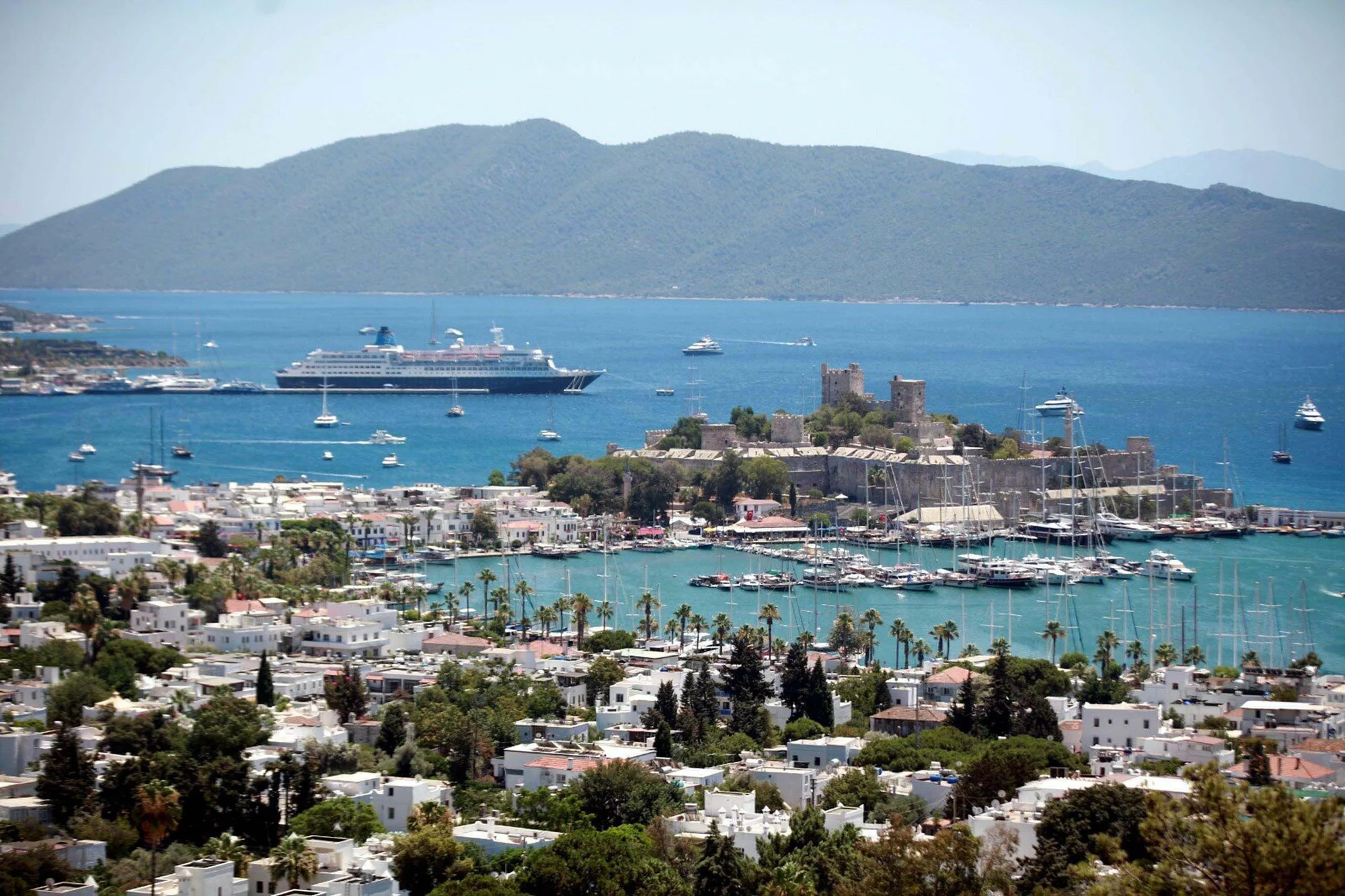 Bodrum’da hissedilen sıcaklık 45’e ulaştı