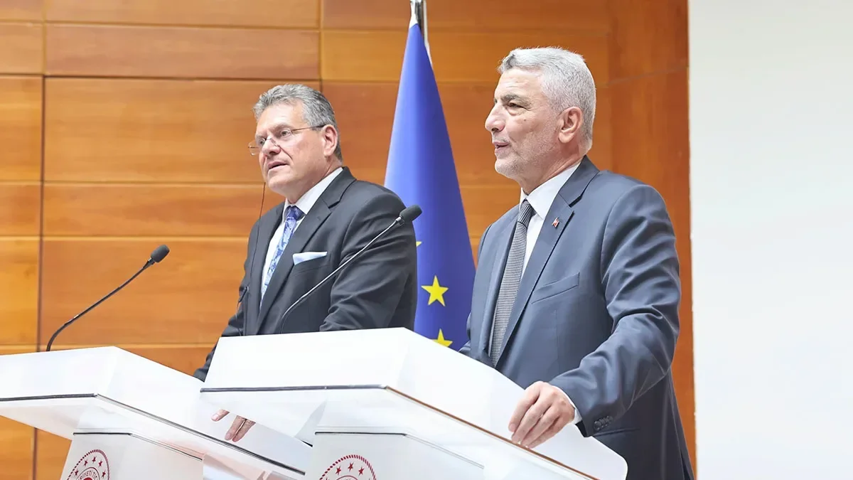 Ticaret Bakanı Ömer Bolat'tan vize açıklaması