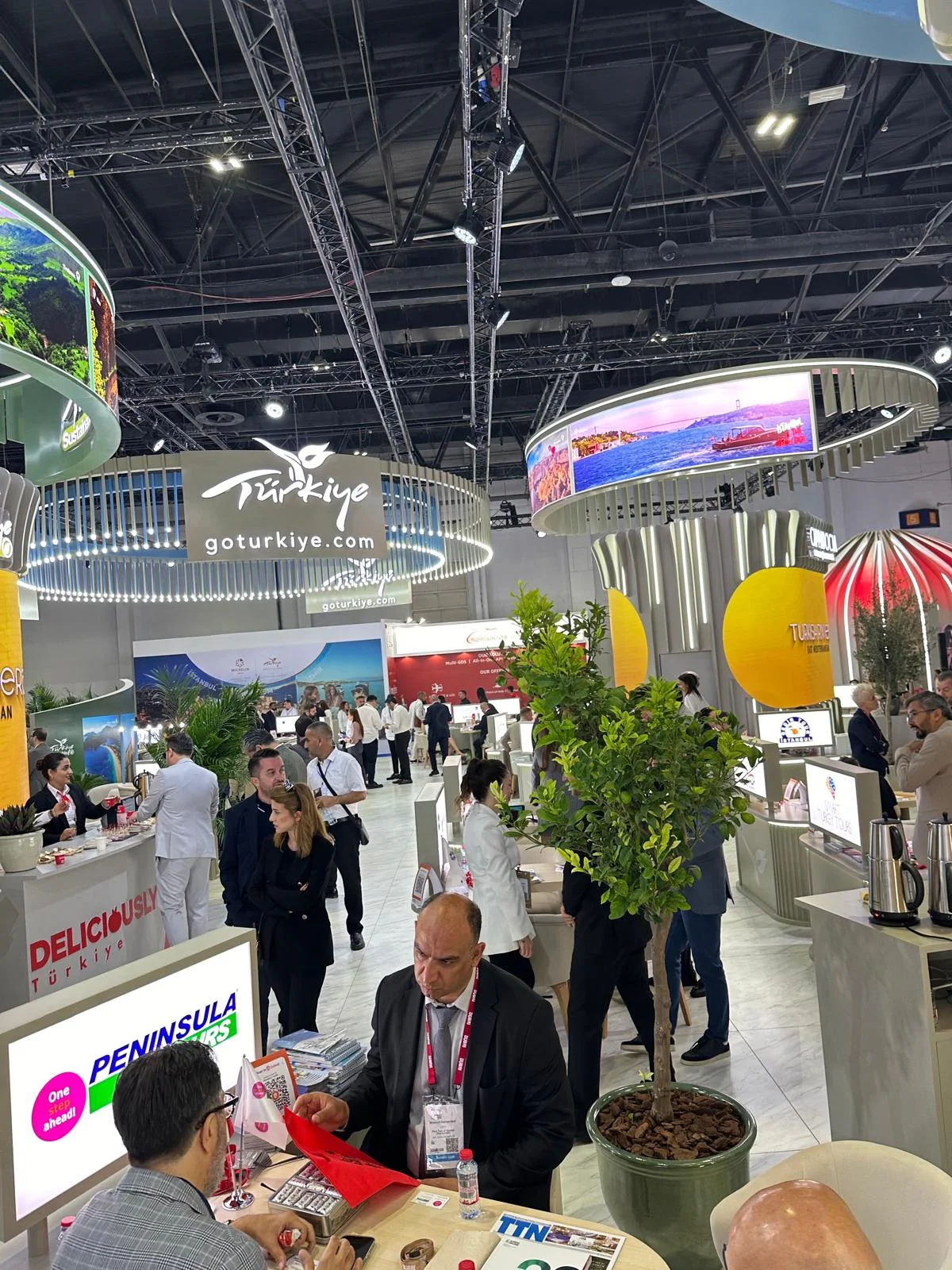 Turizmcilerimiz, Arabian Travel Market için Dubai’de