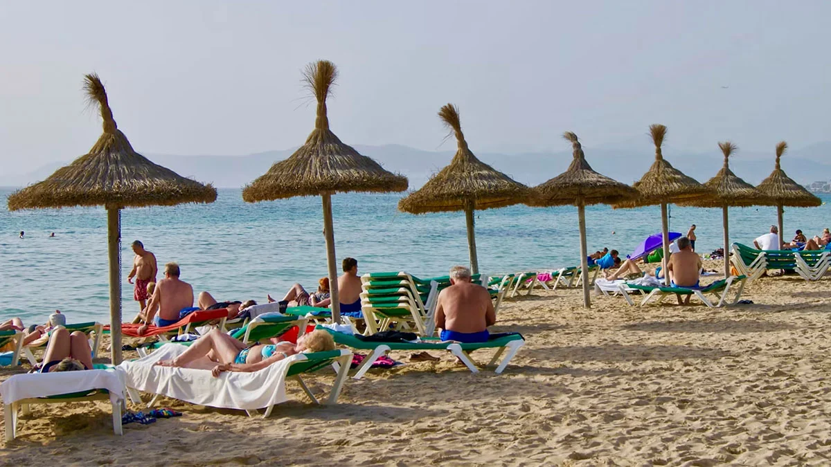 Ünlü destinasyon, isyancı turistlere para cezası kesmeye hazırlanıyor