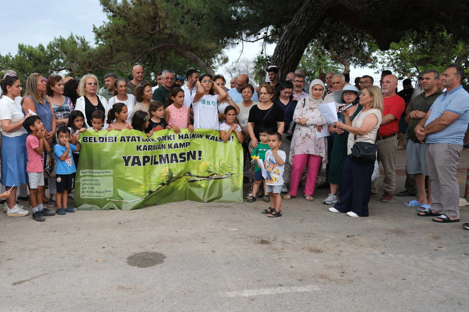 "Her yer otellere verildi" diyerek karavan kampına tepki gösterdiler