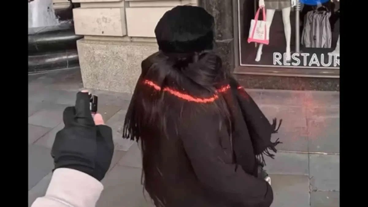 Turistleri soyan hırsızları kırmızıya boyayarak fenomen haline geldi: O bir kahraman 