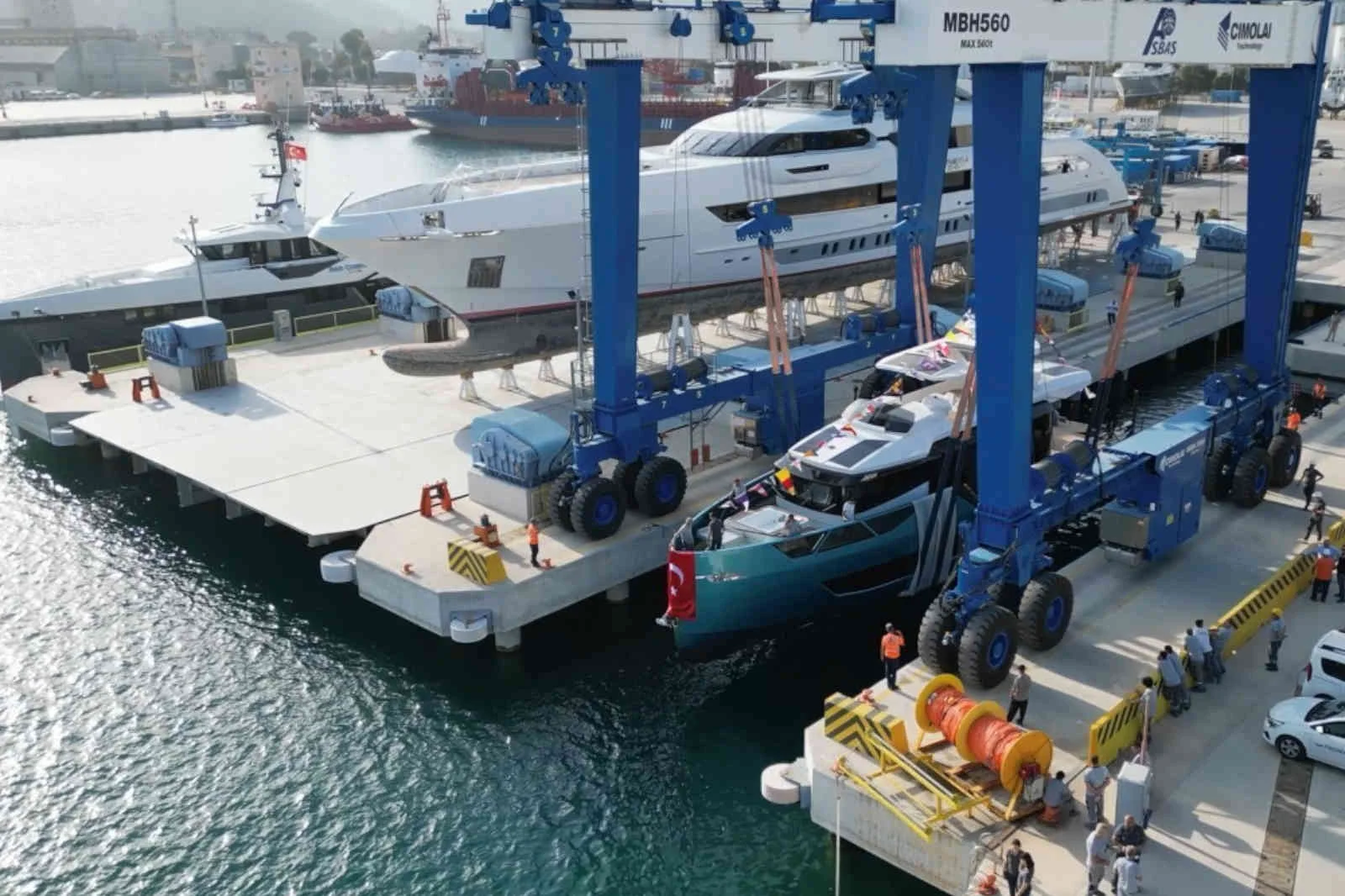 Zenginlerin milyon dolarlık yatları Antalya’dan