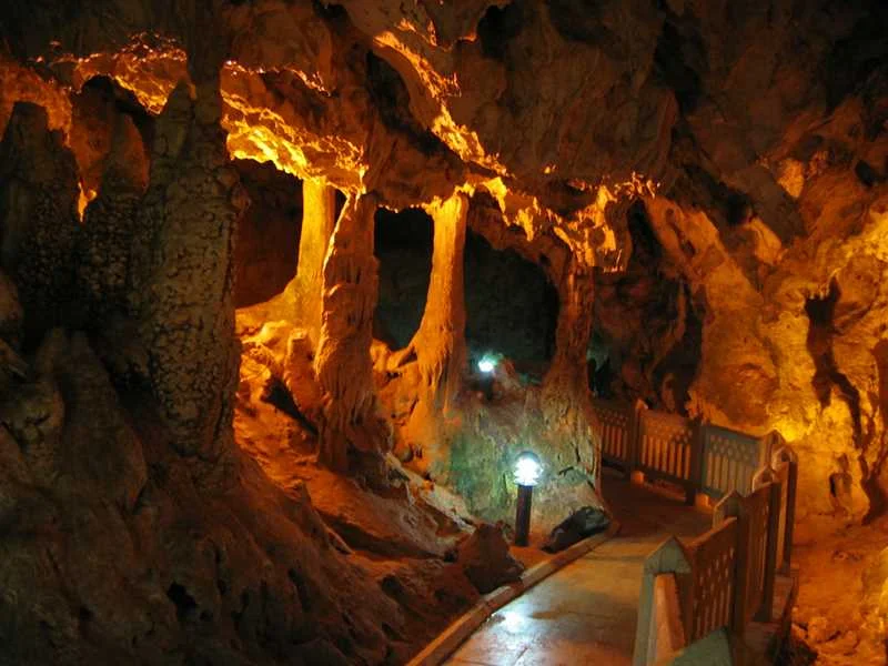 Türkiye’nin 1965 yılında turizme açılan ilk mağarası: İnsuyu Mağarası