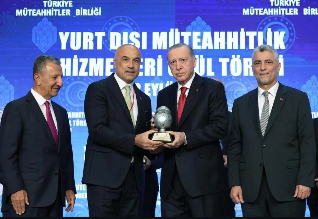 Fettah Tamince, dünyanın en büyükleri arasında