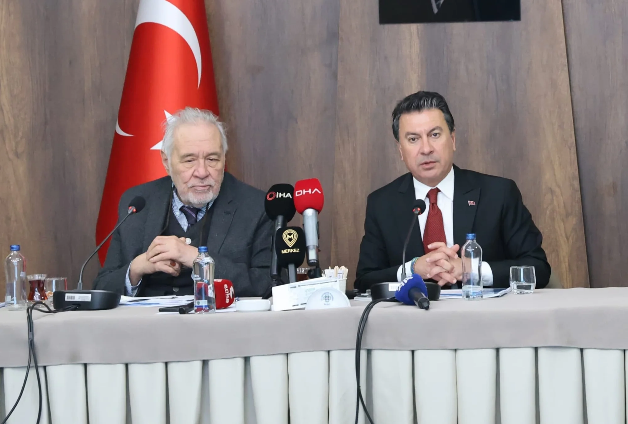 İlber Ortaylı: "Turizmin kıyağı az ve paralı turistte olur"