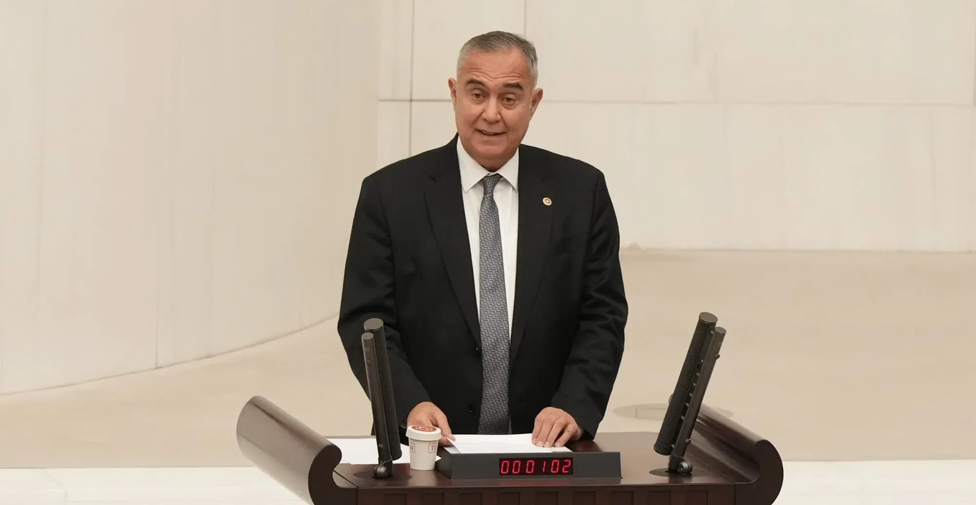 Sururi Çorabatır: "Turizm , üzerindeki yükler nedeniyle alarm veriyor"