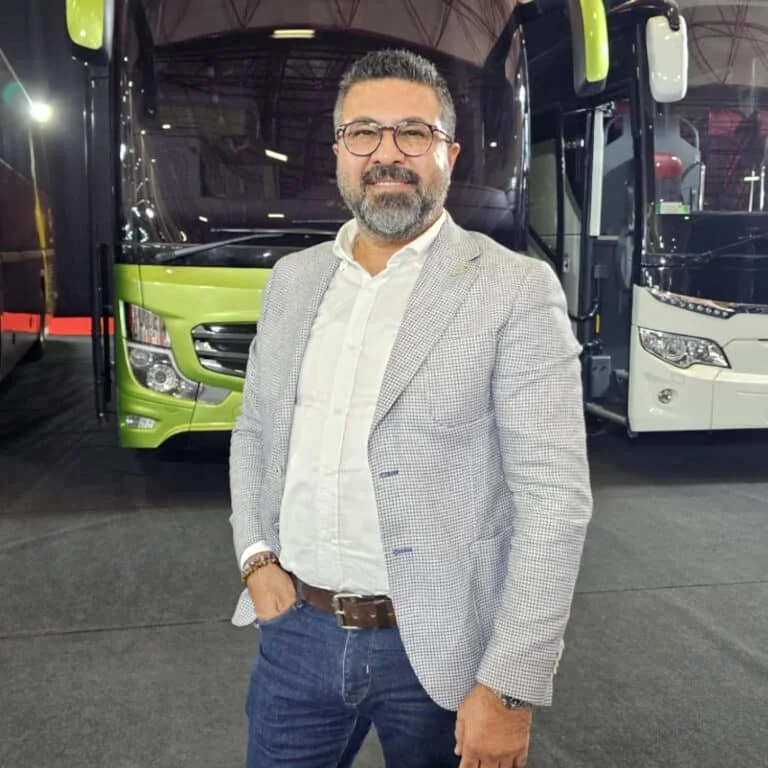 Aksu Tur’un kadın şoförleri ile turizm taşımacılığına kadın eli değiyor