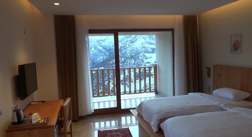 Gurbetçi iş insanı, 4 milyon Euro harcayıp köyüne 5 yıldız konforunda otel yaptı