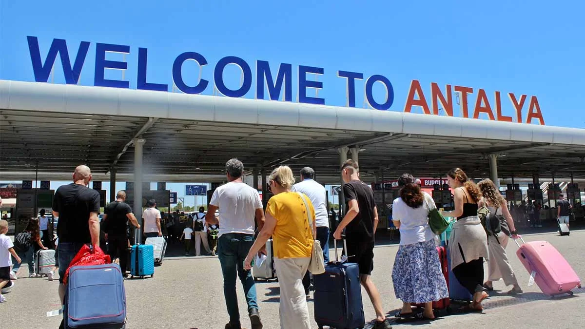 İngiliz turistler en çok Antalya’da harcama yaptı