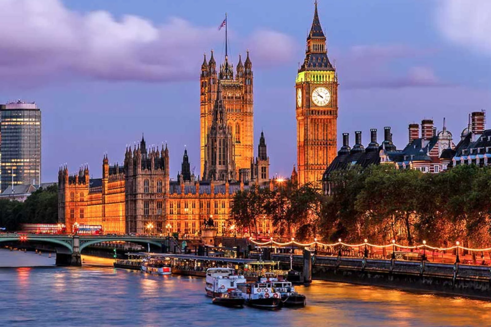Londra, turist vergisini tartışıyor