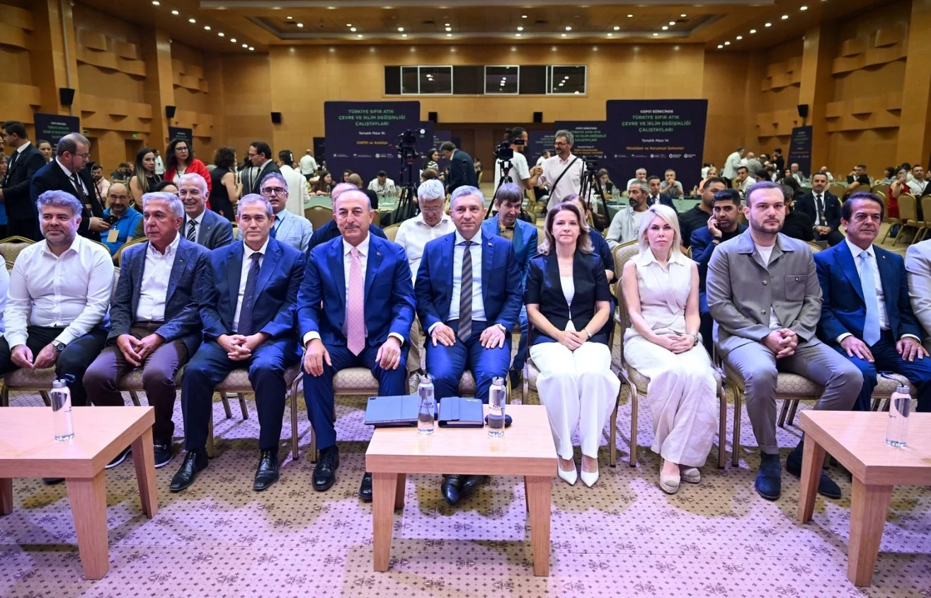 Antalya Valisi Şahin: "Antalya'da dünyanın en büyük turizm operasyonlarından biri yürütülüyor"