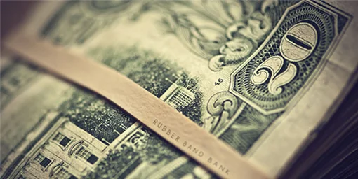 Dolar rekor kırmaya devam ediyor