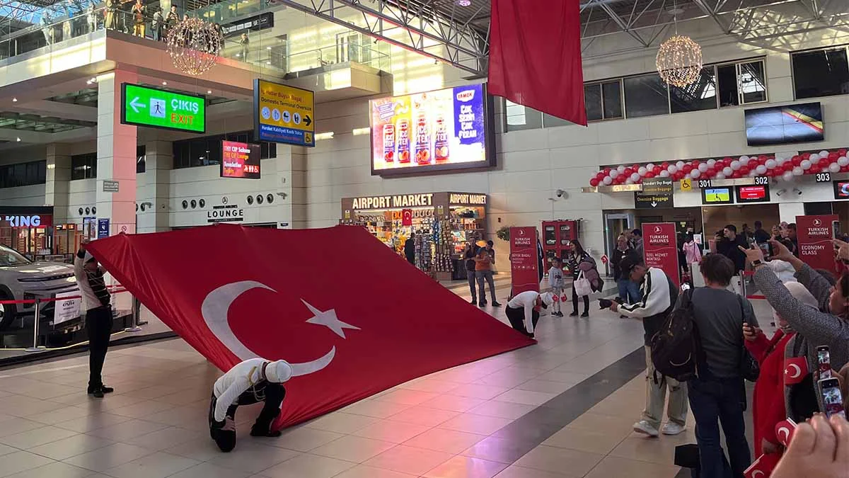 Cumhuriyetin 101. yılı Fraport TAV Antalya Havalimanı’nda coşkuyla kutlandı