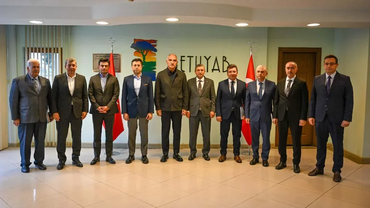 Bakan Ersoy: “Belek'te Acısu Deresi'ndeki uygunsuz yapılar kaldırılacak”