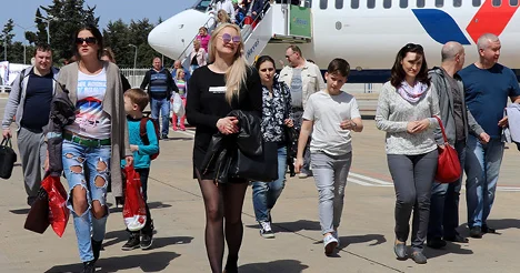 Turizm ağırlıklı 5 havalimanı Eylül’de 4.9 milyon dış hat yolcusu ağırladı