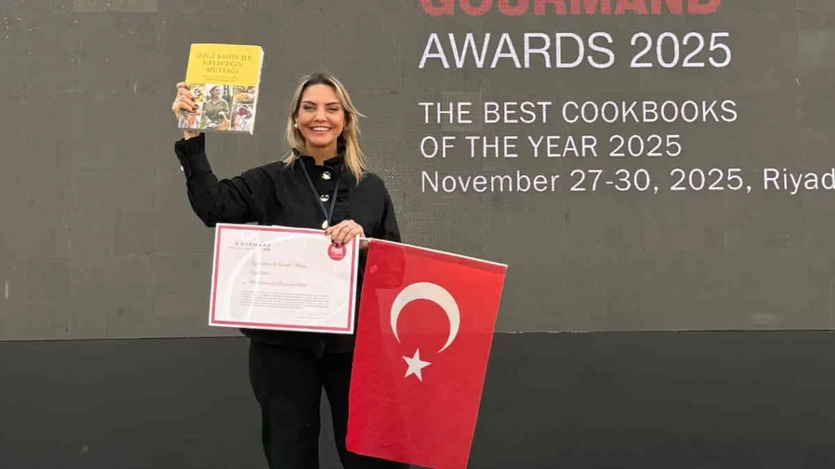 Özge Şahin’in atıksız yemek kitabı “Geleceğin Mutfağı”, gastronomi dünyasının en prestijli ödülünü aldı