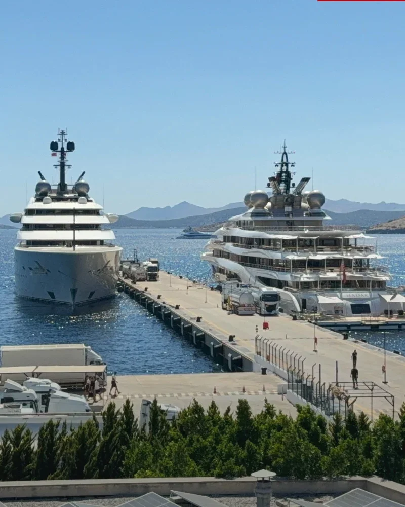 Bodrum’da iki süper yata 21 tankerle 35 milyon TL’lik yakıt ikmali