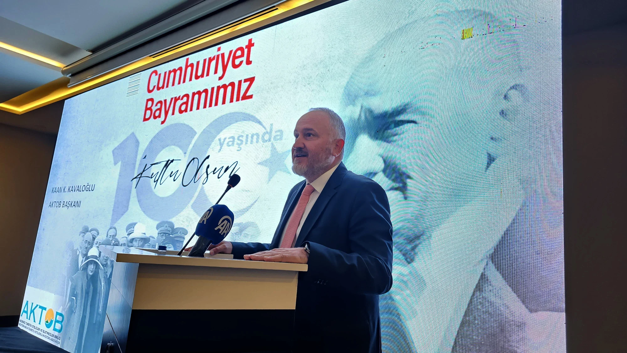 Kaan Kavaloğlu: “Turizm yapabilme hakkını Cumhuriyet sayesinde elde ettik”
