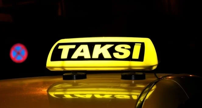 Taksim ile Karaköy arası için turistten 400 TL isteyen taksiciye ceza
