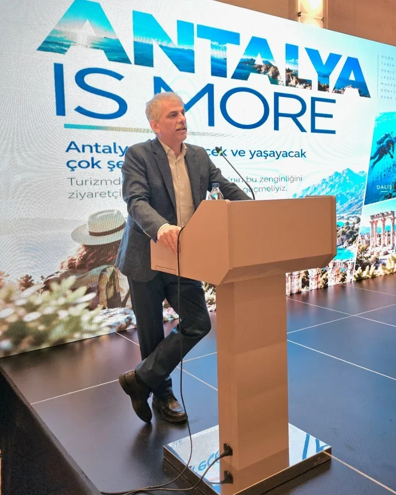 Nadir Alpaslan, Antalya'da turizmcilerle buluştu: "Turizmde yakaladığımız başarıyı daha da yukarıya taşımak istiyoruz"