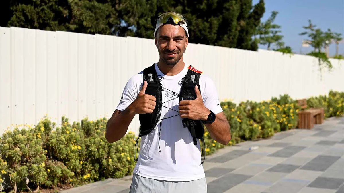 Türkiye'yi dünyaya tanıtmak için 5 bin kilometrelik ultra maratona başladı