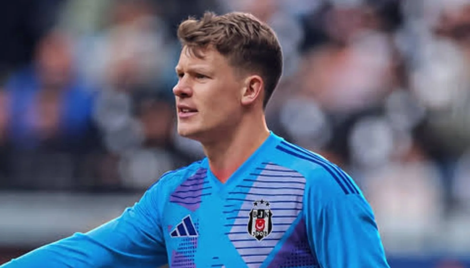 Beşiktaş'ın Alman kalecisi Nübel, İstanbul'u kendi başına keşfediyor