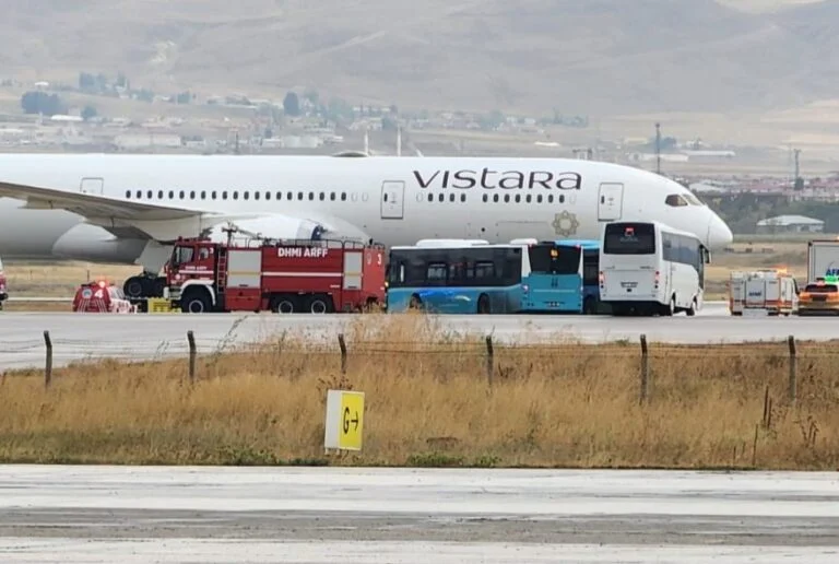 Bomba ihbar yapılan Hindistan uçağı Erzurum Havaalanı'na acil iniş yaptı