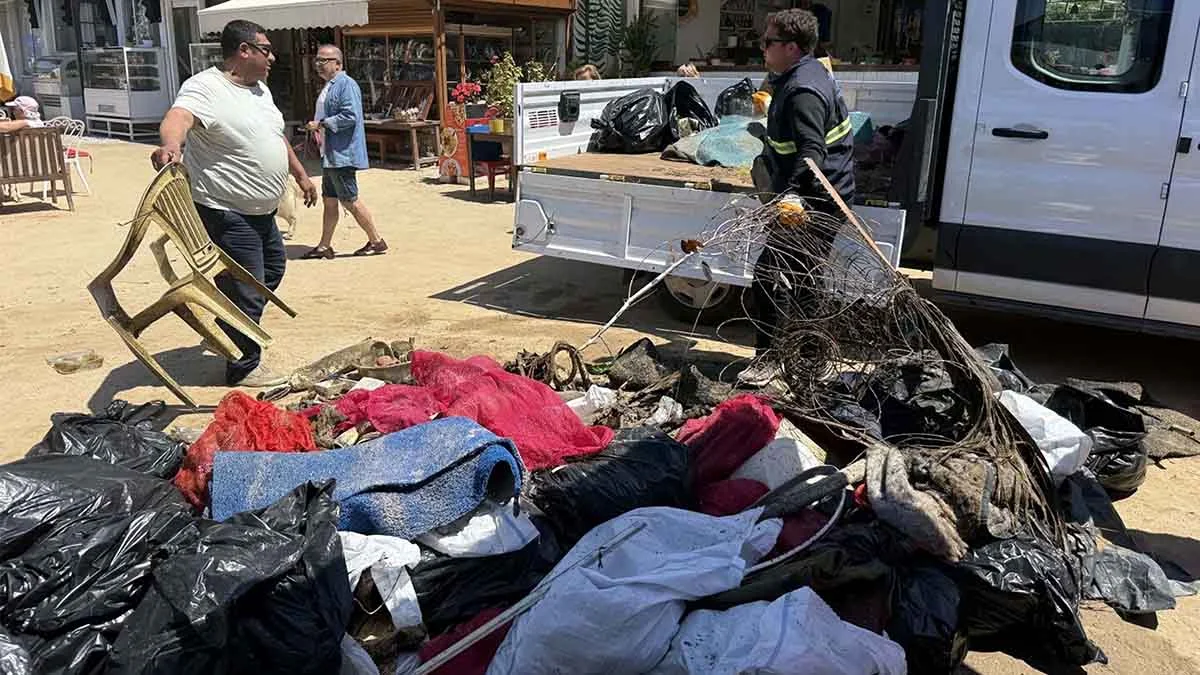 Bodrum'da tarihi antik kentin sularından 2 ton çöp çıktı