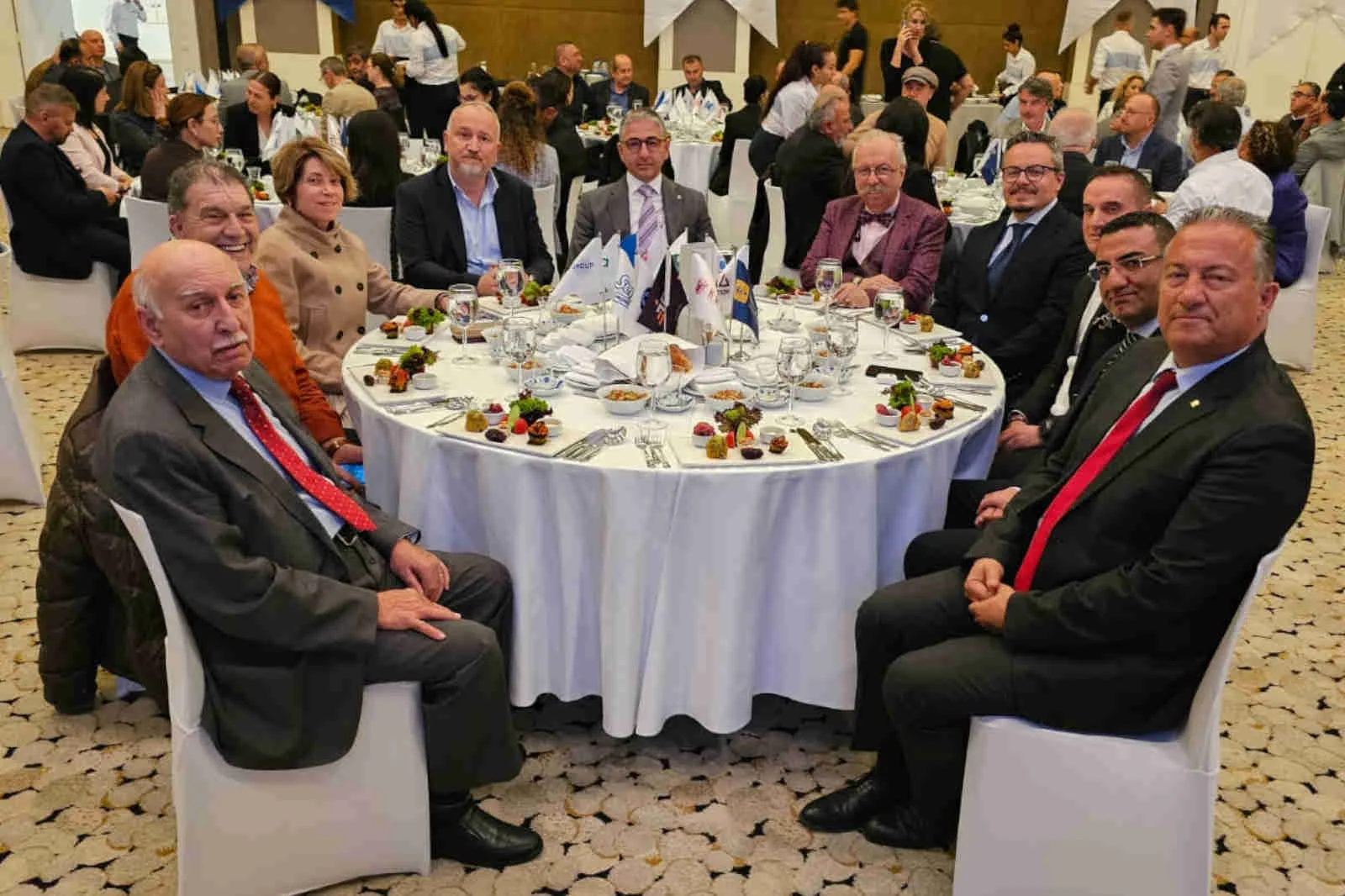 POYD üyeleri, iftar yemeğinde buluştu