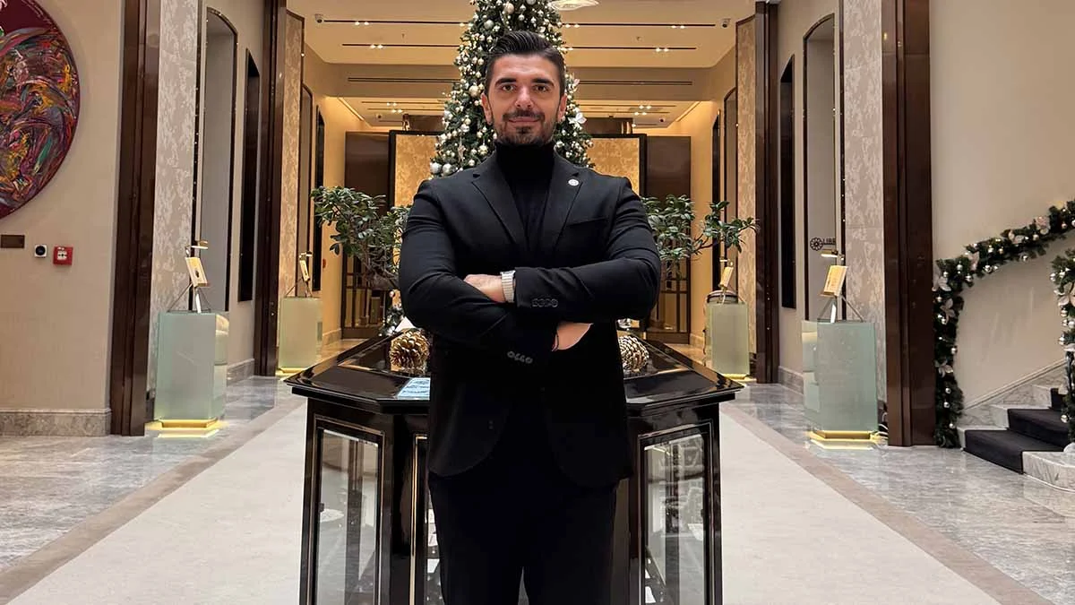Yannis Akdemir, Sanasaryan Han a Luxury Collection Hotel’de