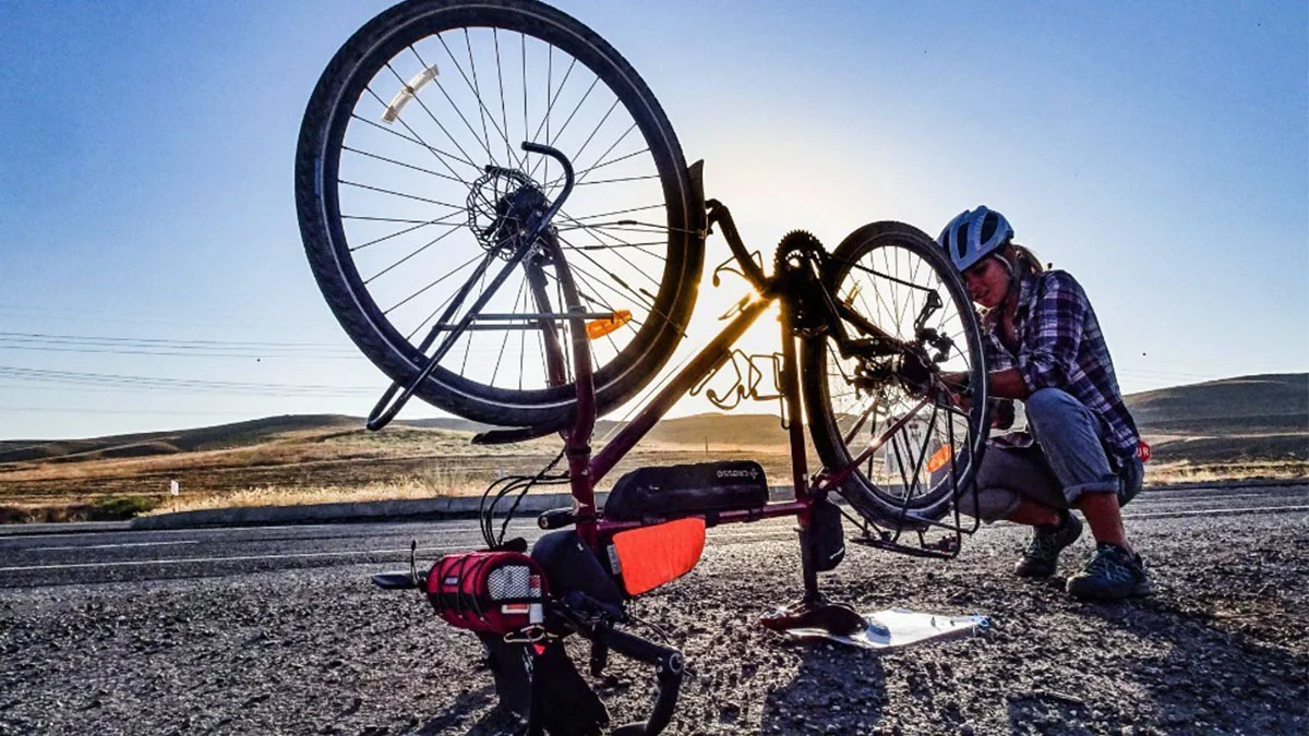 Bisikletleri ile Fransa’dan Erzincan’a gelen turist çift 6 bin kilometre pedal çevirdi