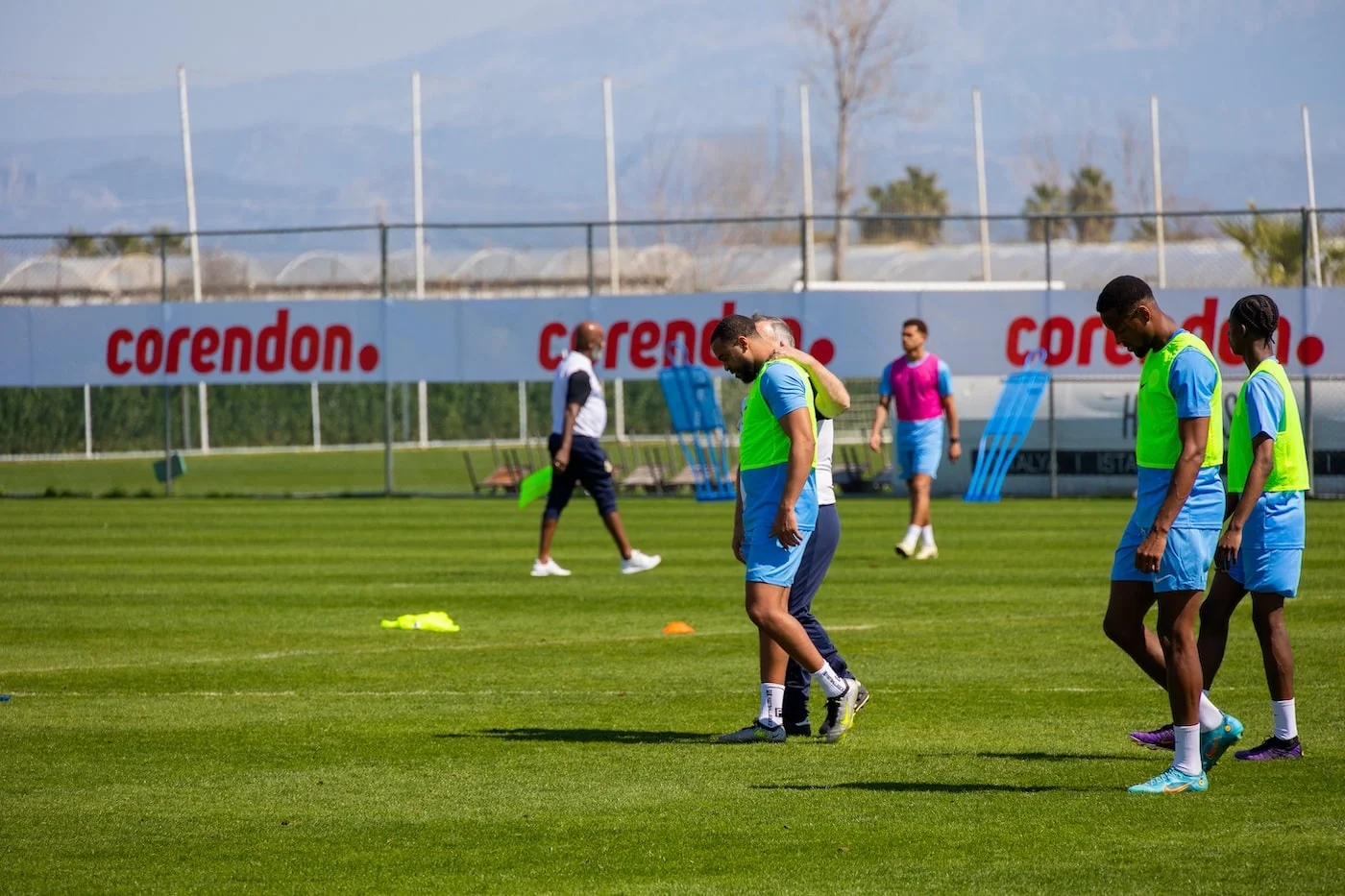 Corendon’un desteği ile Antalya’daki Hull City maçı futbolseverlere ücretsiz