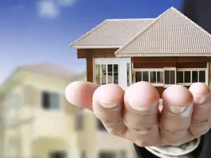 Yabancılara Nisan ayında bin 581 konut satıldı