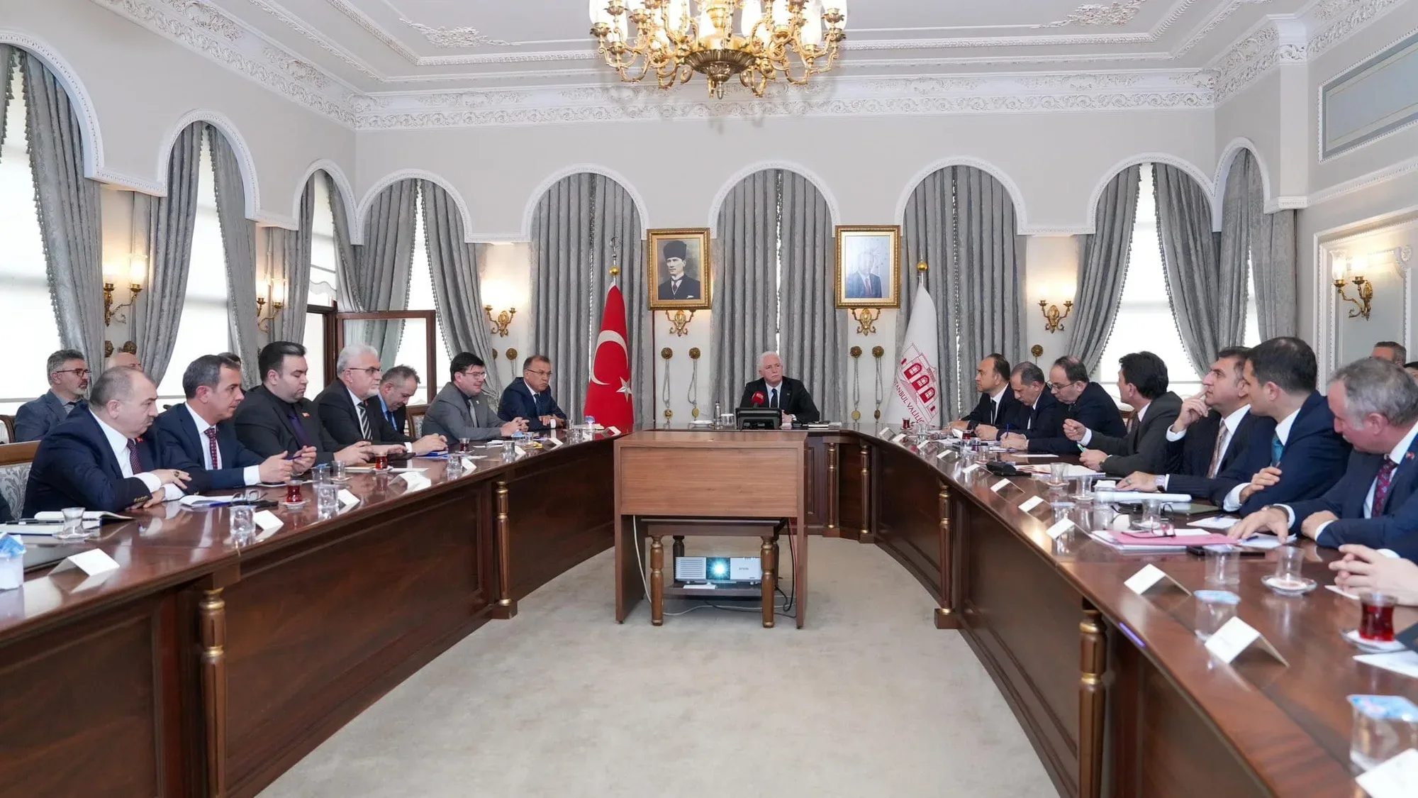 İstanbul'da gıda güvenliği masaya yatırıldı: İşletmelere 24 saat kesintisiz ses ve görüntü kaydı zorunluluğu geldi