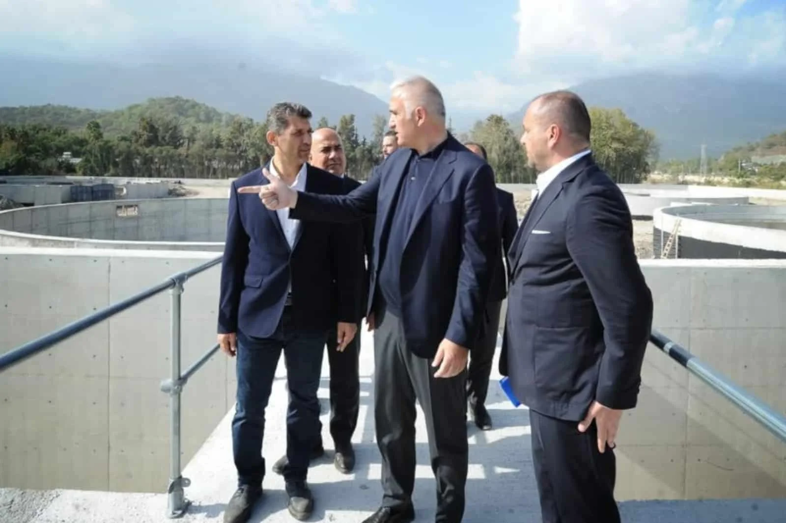 Turizm Bakanı Ersoy ve CHP Genel Başkanı Özel arasında altyapı atışması