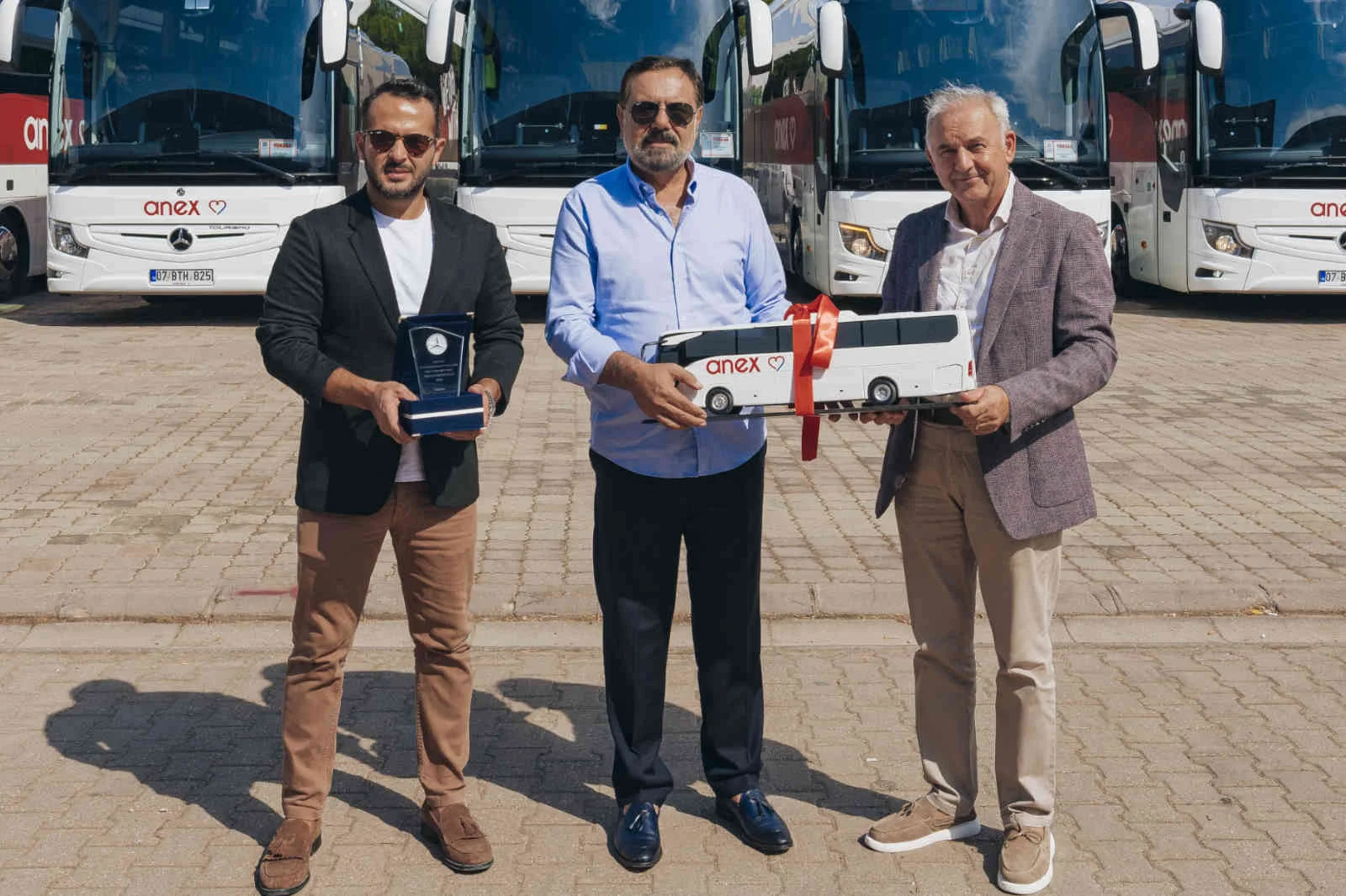 ANEX Tour, hizmet kalitesi için filosunu büyütüyor