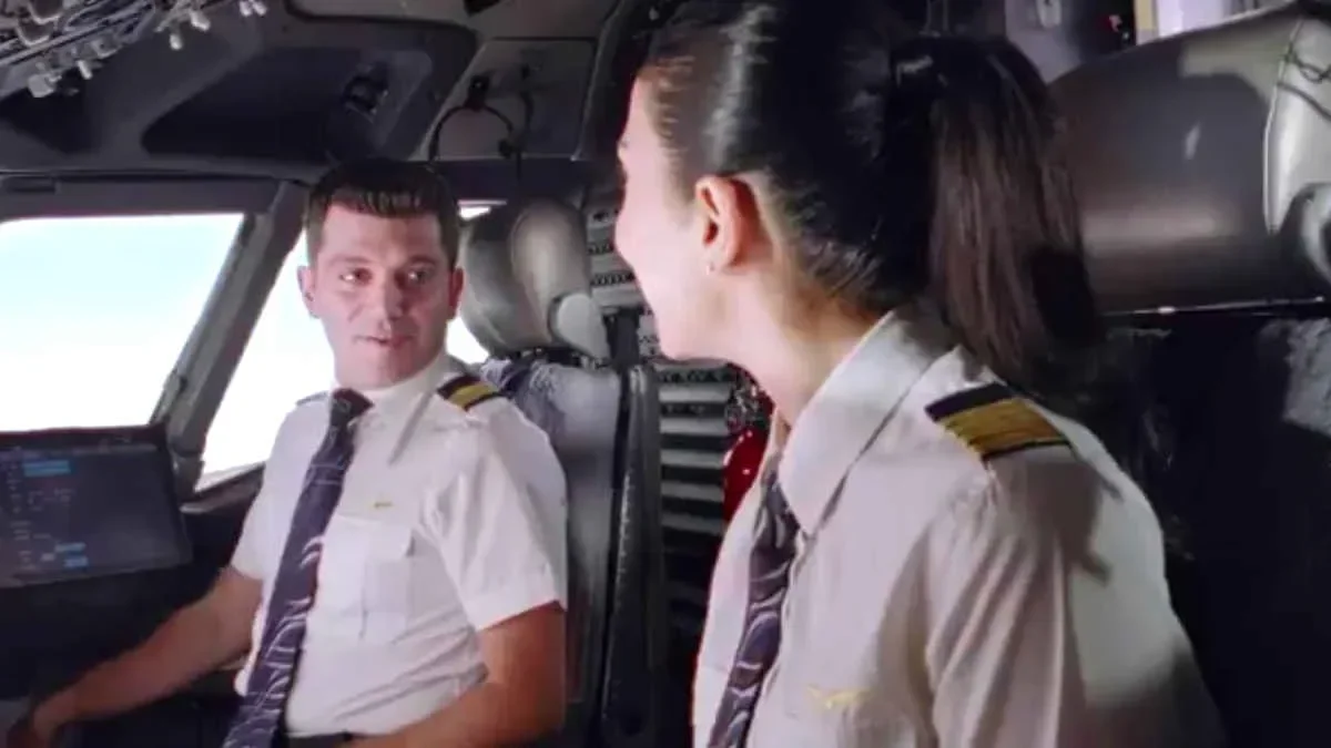 Meme kanseri tedavisi gören pilot ile hastanedeki hemşiresi şimdi aynı uçağı uçuruyor