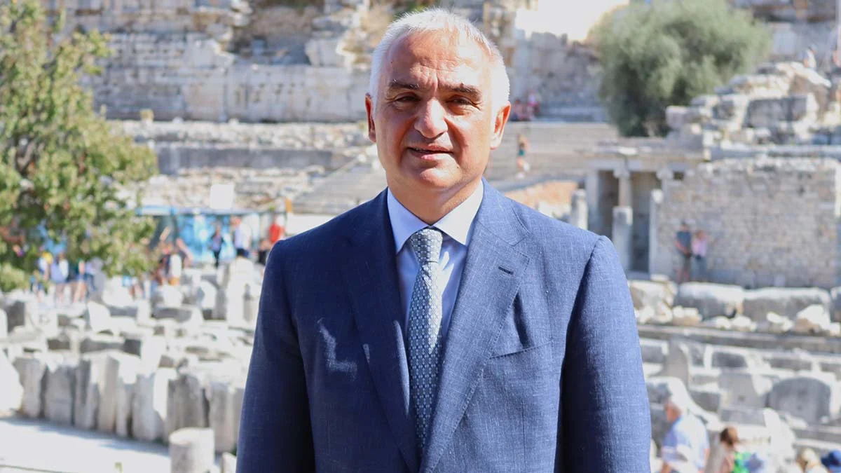 Bakan Ersoy: “200’den fazla ülkede Antalya’nın tanıtımını yapıyoruz”